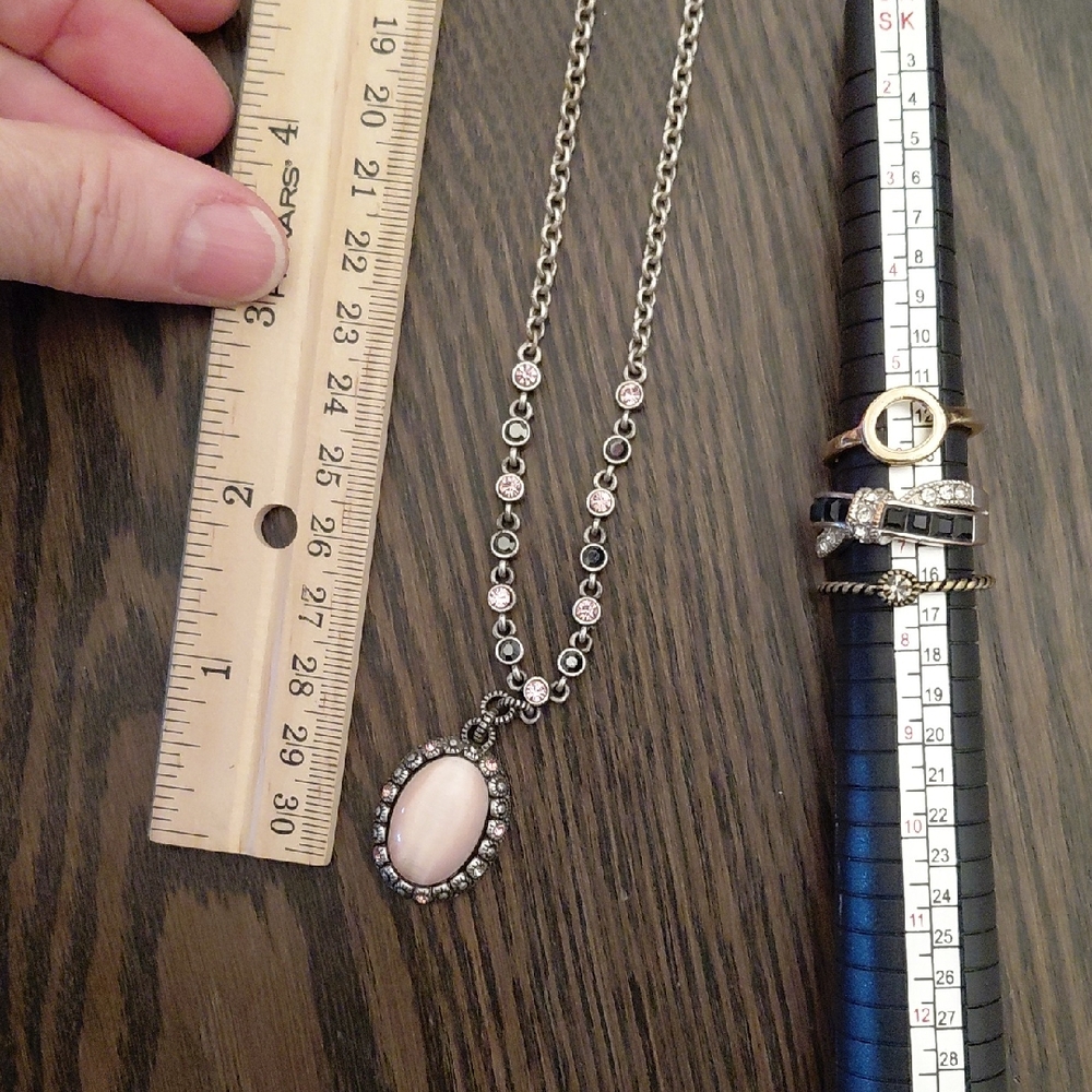 18" Baby Pink Necklace & 3 Free Rings Sz 7 & 7-1/2